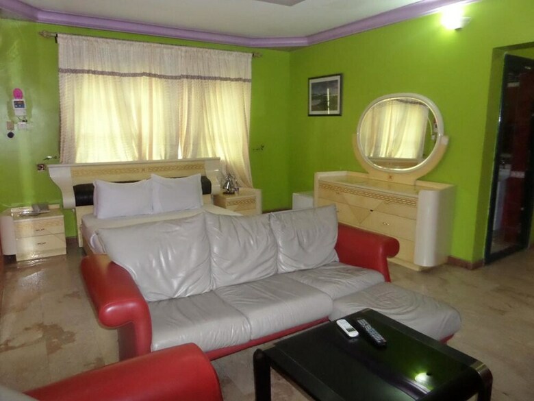 Hotel Green Royal Suites