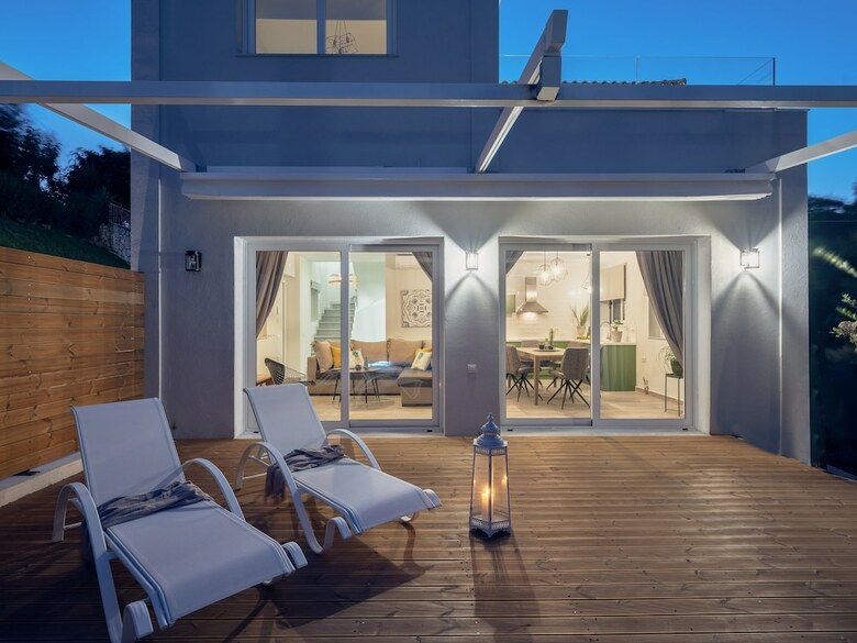 Chris & Jo Villas - Near Zakynthos Port