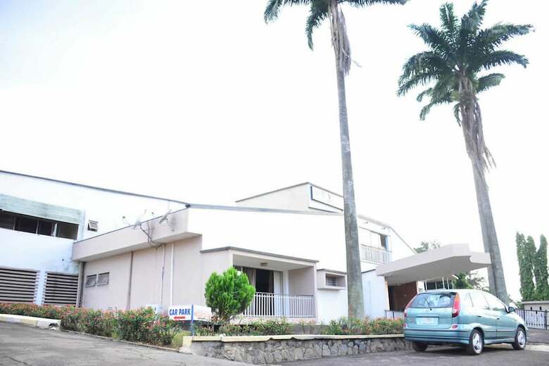 Hotel Queens Way Resorts
