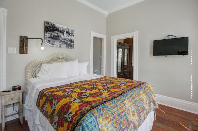 Bed & Breakfast Inn On The Riverwalk