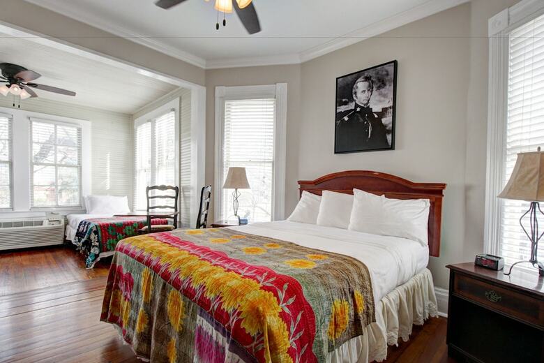 Bed & Breakfast Inn On The Riverwalk