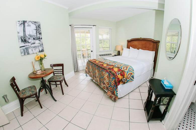 Bed & Breakfast Inn On The Riverwalk