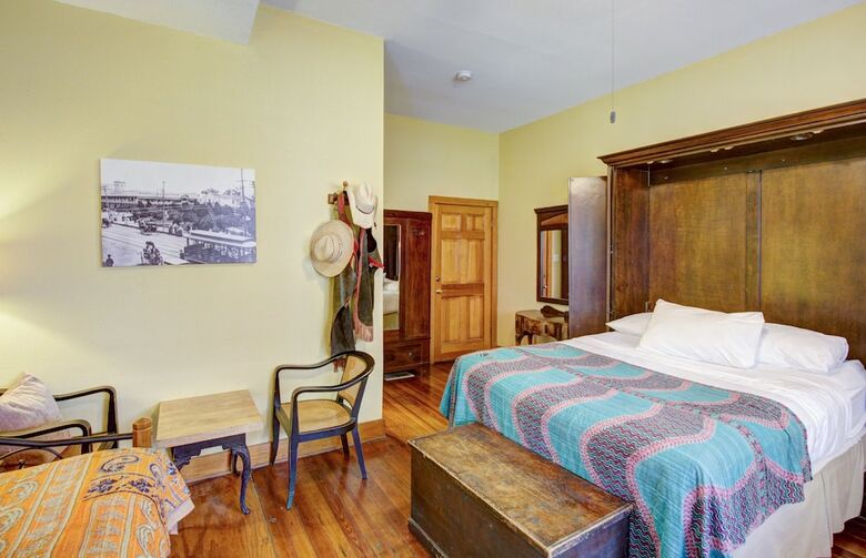 Bed & Breakfast Inn On The Riverwalk