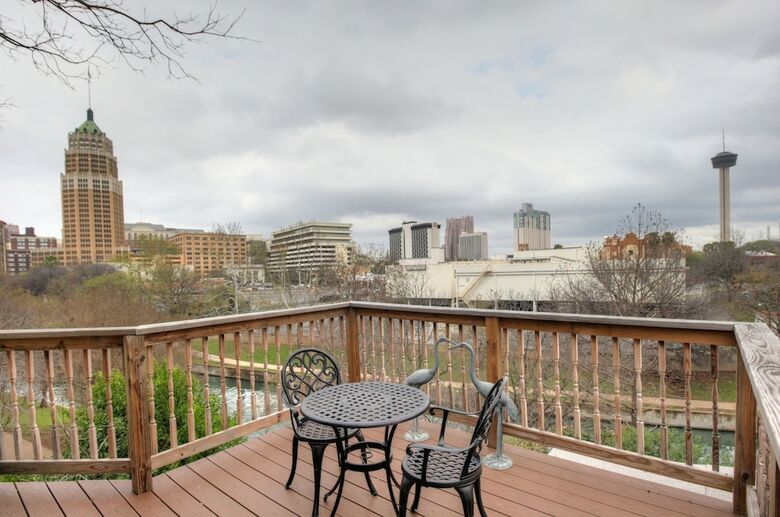 Bed & Breakfast Inn On The Riverwalk