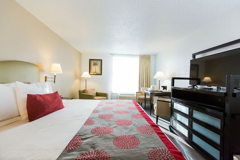 Plaza Hotel Fort Lauderdale
