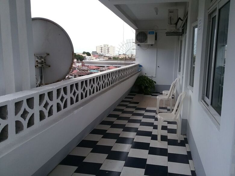 Hostal La Plaine Verte Guest House