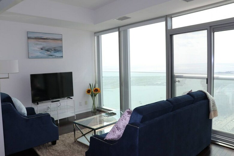 Apartamentos Aaira Suites Cn Tower View