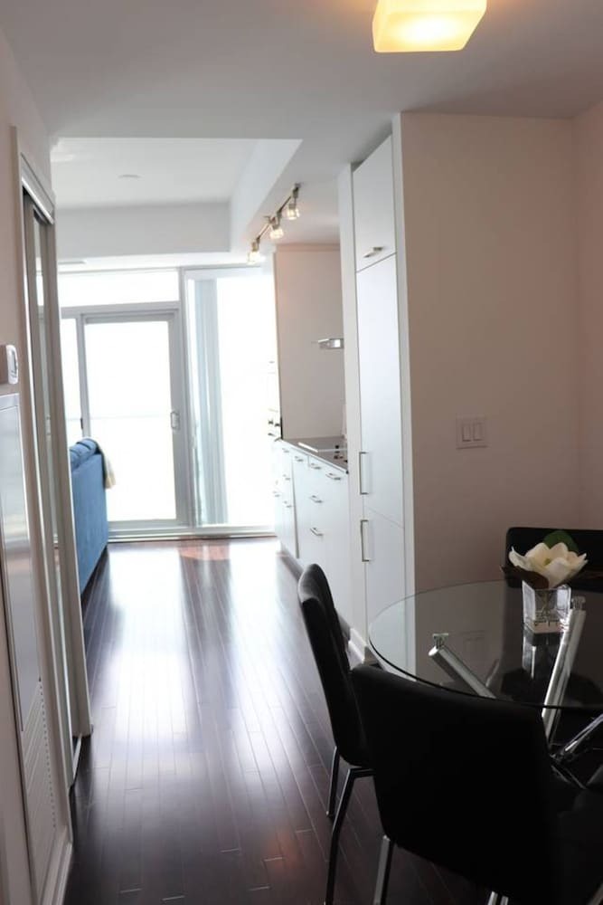 Apartamentos Aaira Suites Cn Tower View