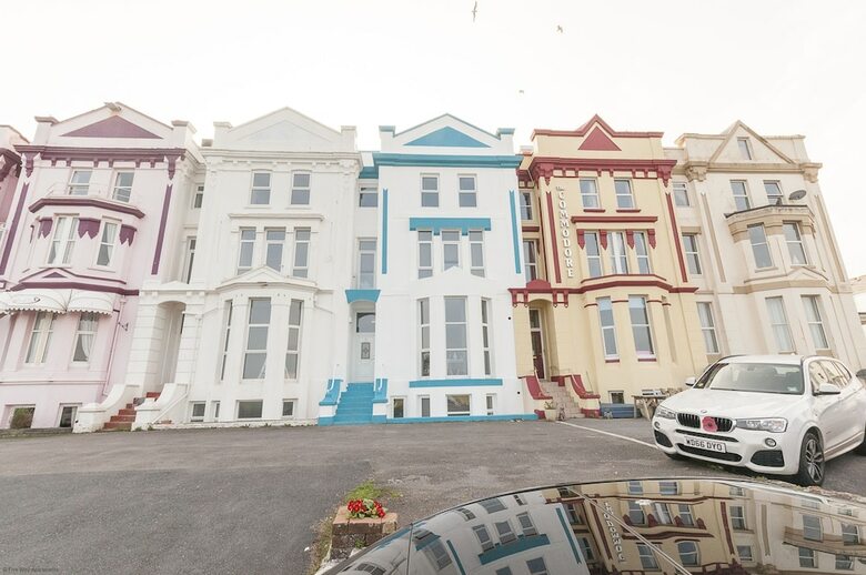 Five Way Apartments