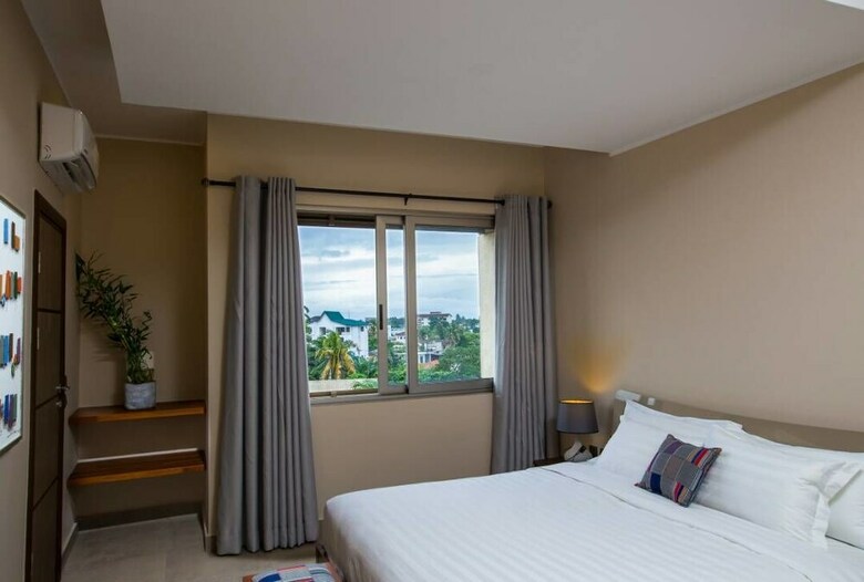 The Urban Apartments & Suites