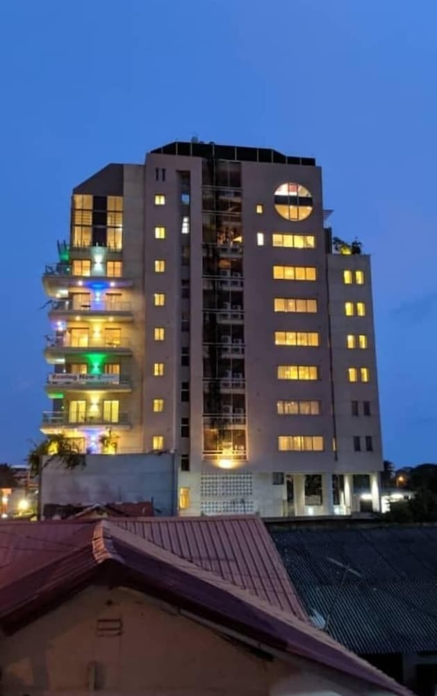 The Urban Apartments & Suites