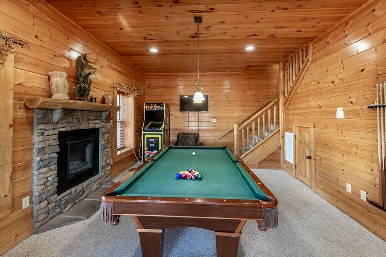 Charming Cabin Hot Tub And Pool Access