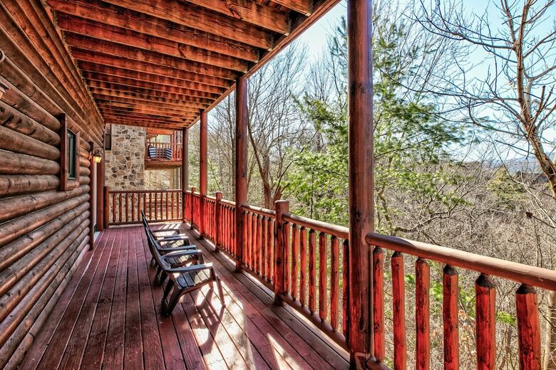 Charming Cabin Hot Tub And Pool Access