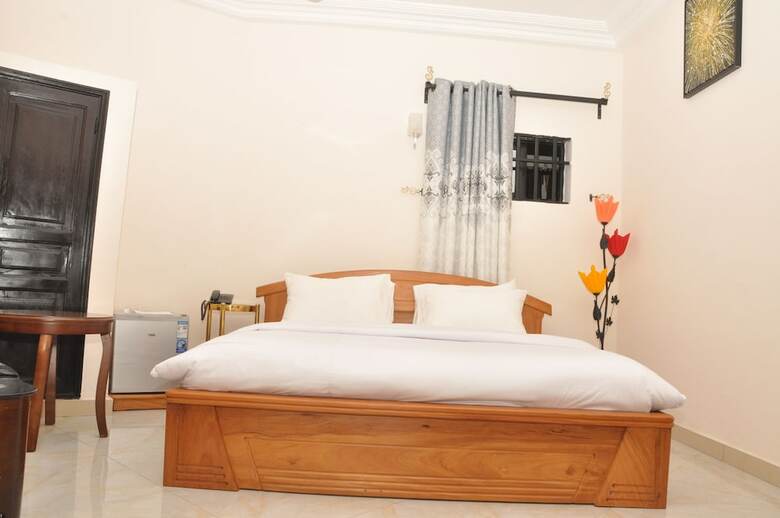 Diamond Hotel