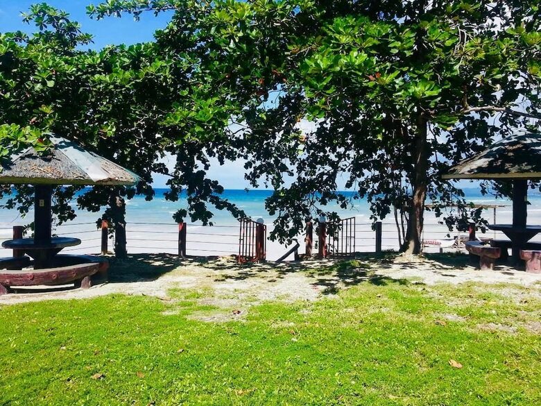 Hotel D's Ocean View Beach Resort