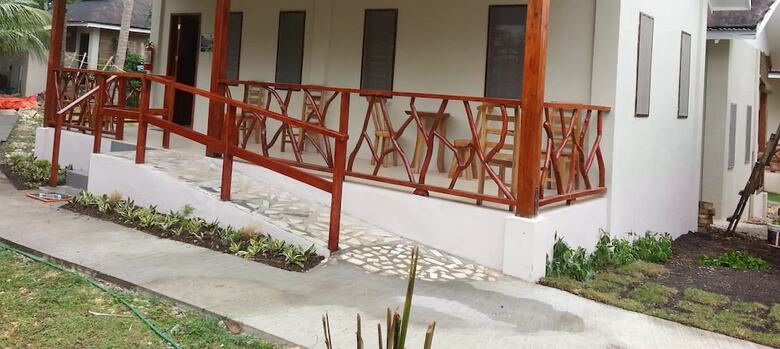 Hotel D's Ocean View Beach Resort