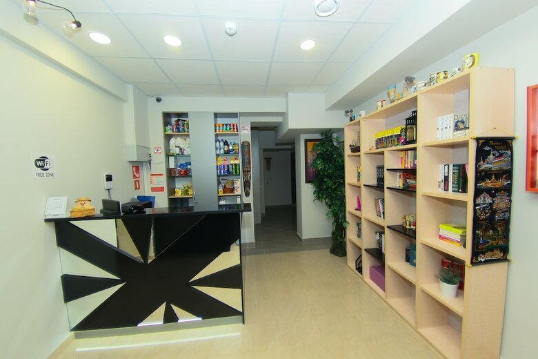 Hostal Kupe Capsule Hotel & Hostel