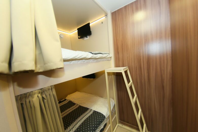 Hostal Kupe Capsule Hotel & Hostel