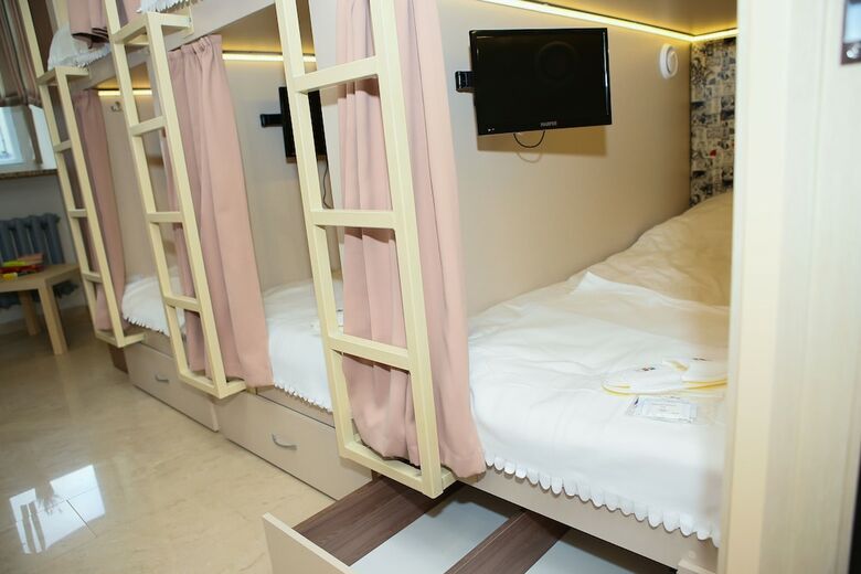 Hostal Kupe Capsule Hotel & Hostel