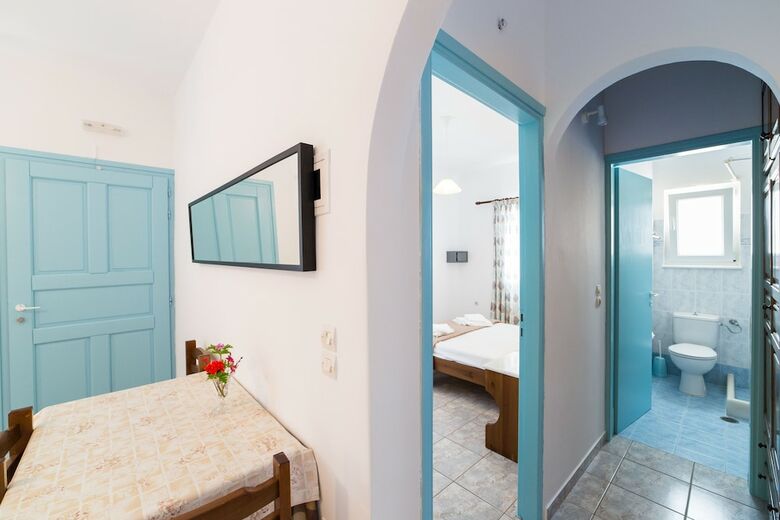 Hotel Theologos Place