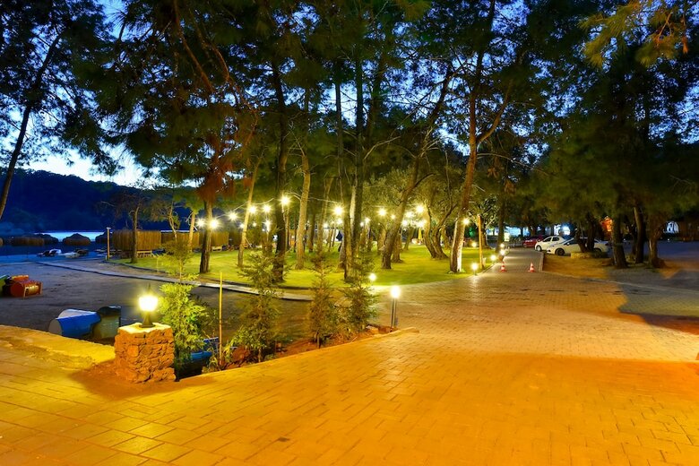 Hotel Green Pine Beach & Bungalows