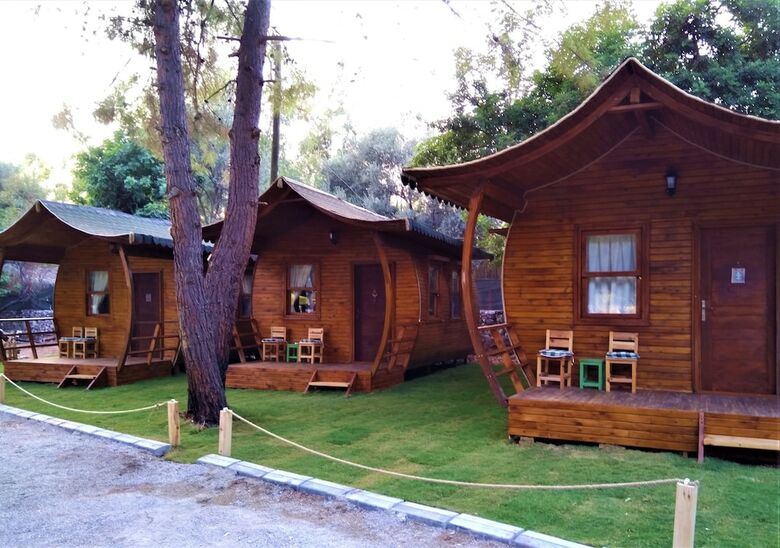 Hotel Green Pine Beach & Bungalows