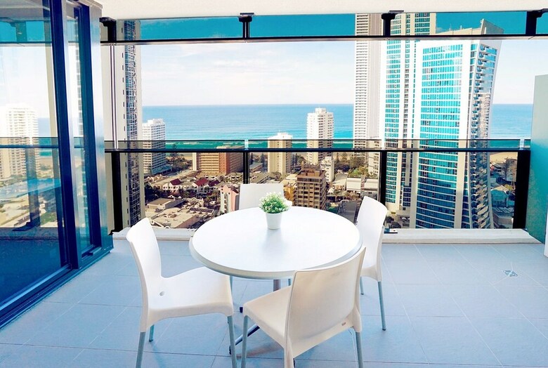 Apartamentos Circle On Cavill Apts - Holiday Paradise