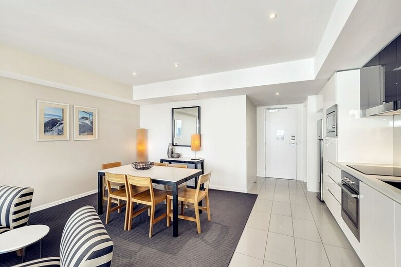 H Residence Apartments- Holiday Paradise