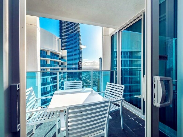 H Residence Apartments- Holiday Paradise