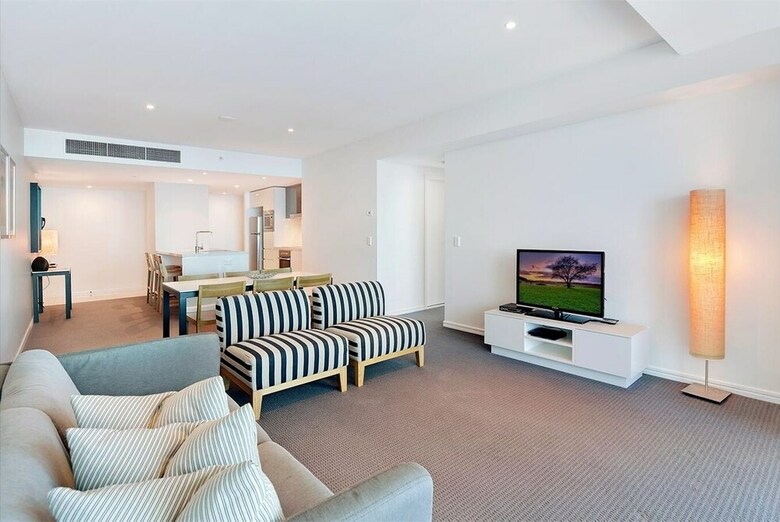 H Residence Apartments- Holiday Paradise