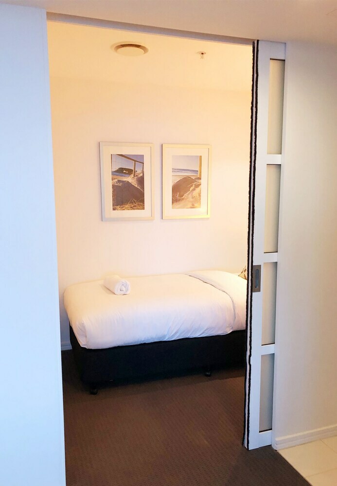 H Residence Apartments- Holiday Paradise