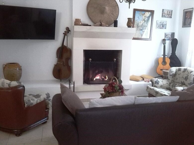 Xenios Torre Suda B&B