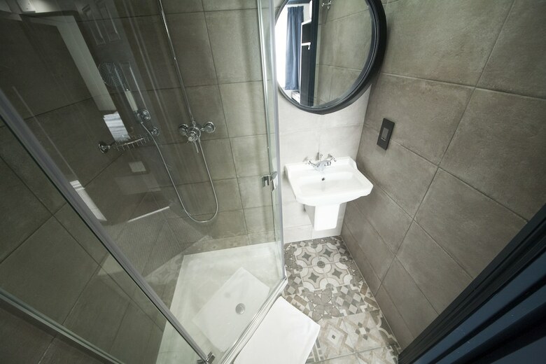 Hotel The Pack And Carriage London