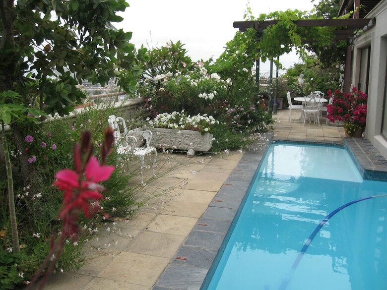 123 Ocean View Drive Apartment