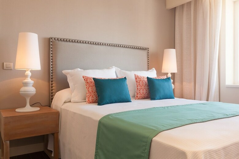 Home Club Torre Madrid Apartments