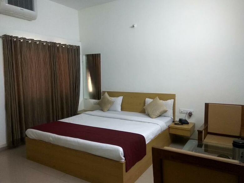 Hotel Kaka's  Sai Krupa