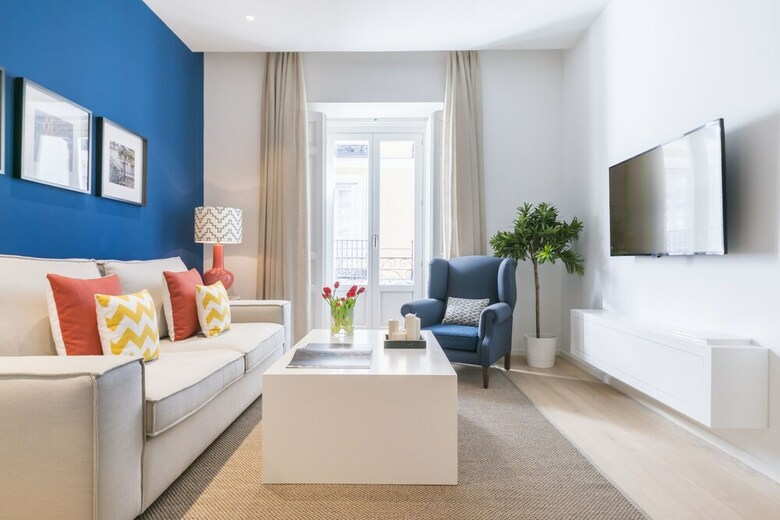 Home Club Barquillo Apartments