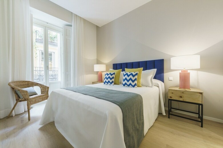 Home Club Barquillo Apartments