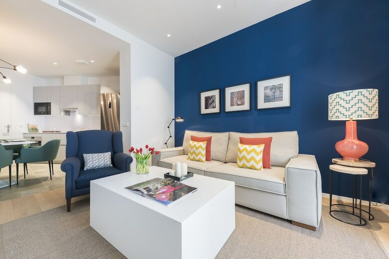Home Club Barquillo Apartments