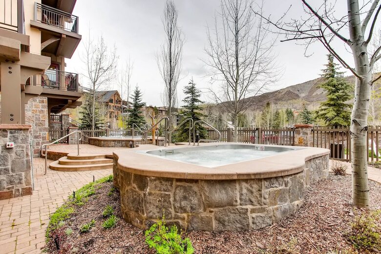 Capitol Peak Lodge By Snowmass Mountain Lodging