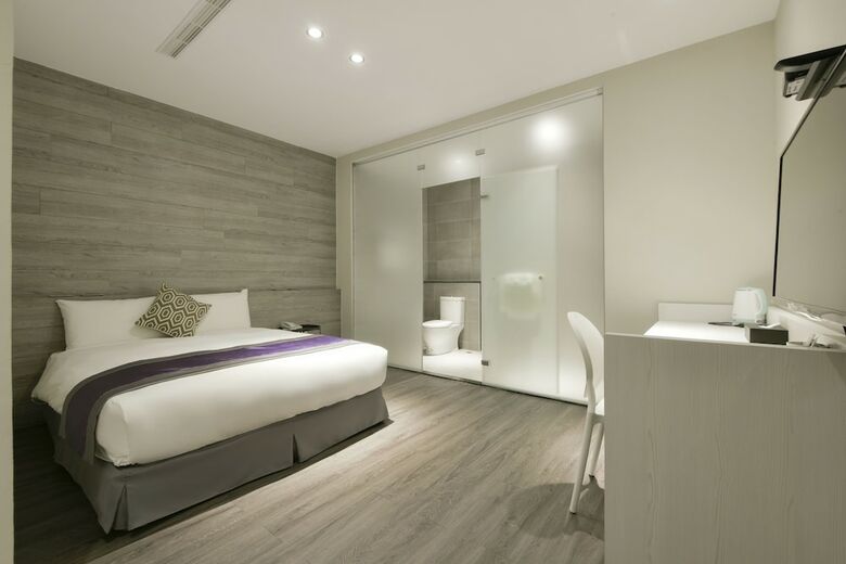 Hotel Hsr Hesper - Taichung