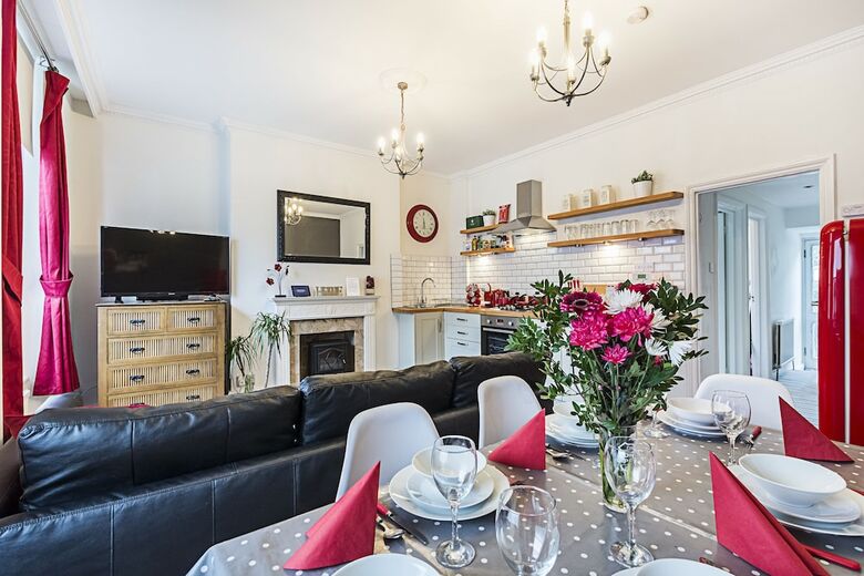 Ykp Apartments - Mornington Crescent