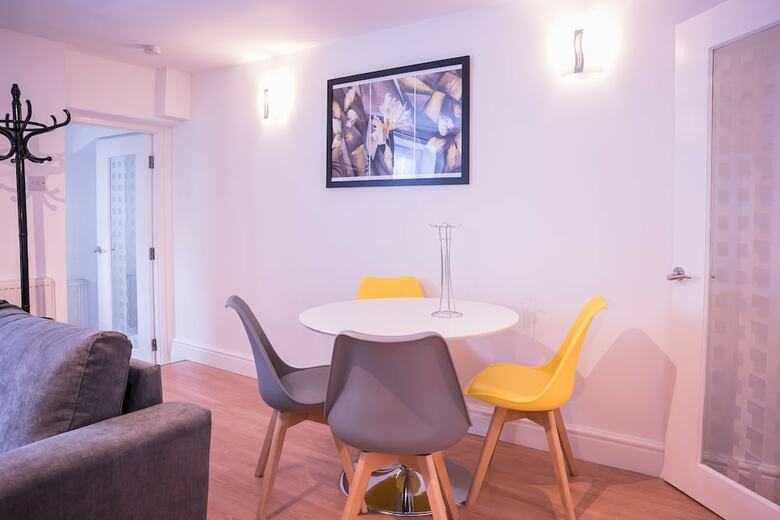 Ykp Apartments - Mornington Crescent