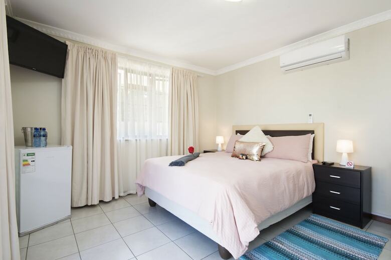 Hotel Walmer Villiers Self Catering