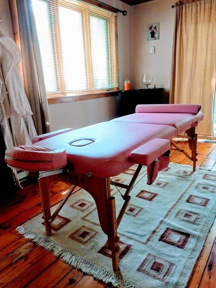 Bed & Breakfast La Maison Rose Alma Couette Et Caf�