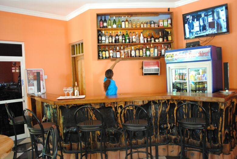Bed & Breakfast Saruni River Lodge