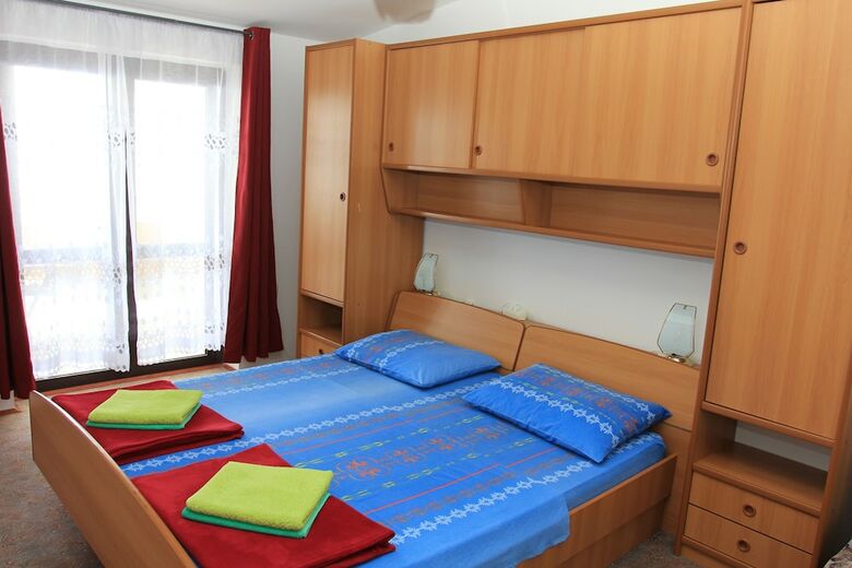 Apartments Mak