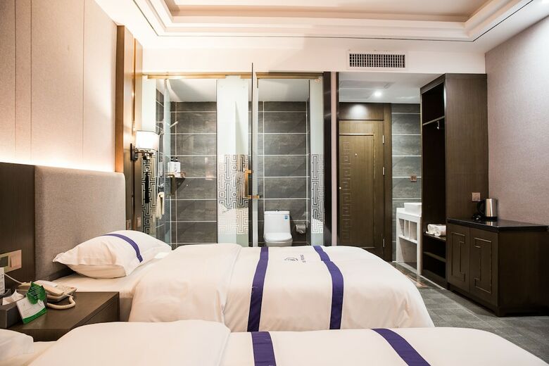Guiyang Jialan Selected Hotel