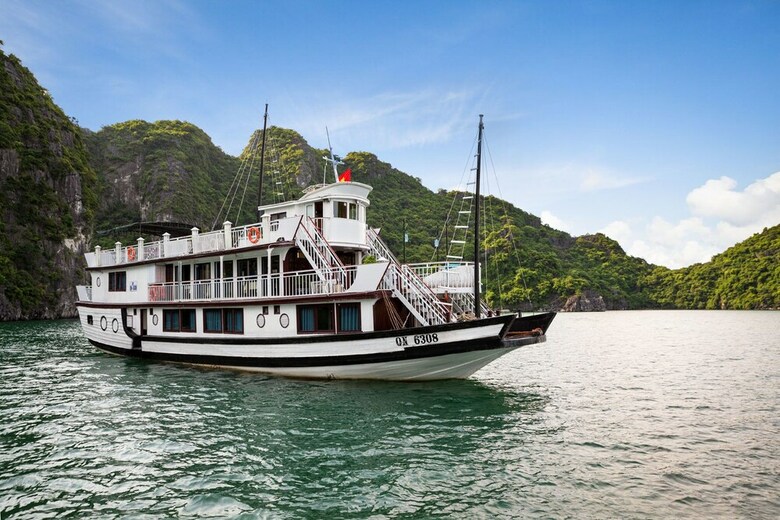 Charm Boutique Cruise