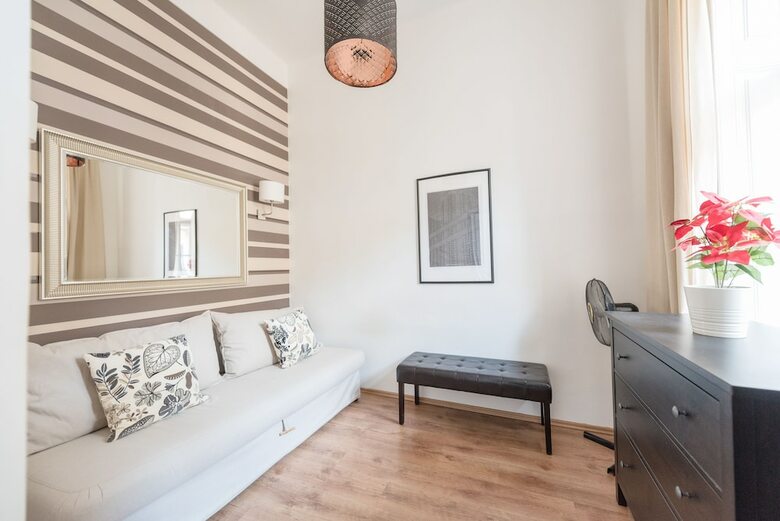 Oasis Apartments - Doh�ny Street I